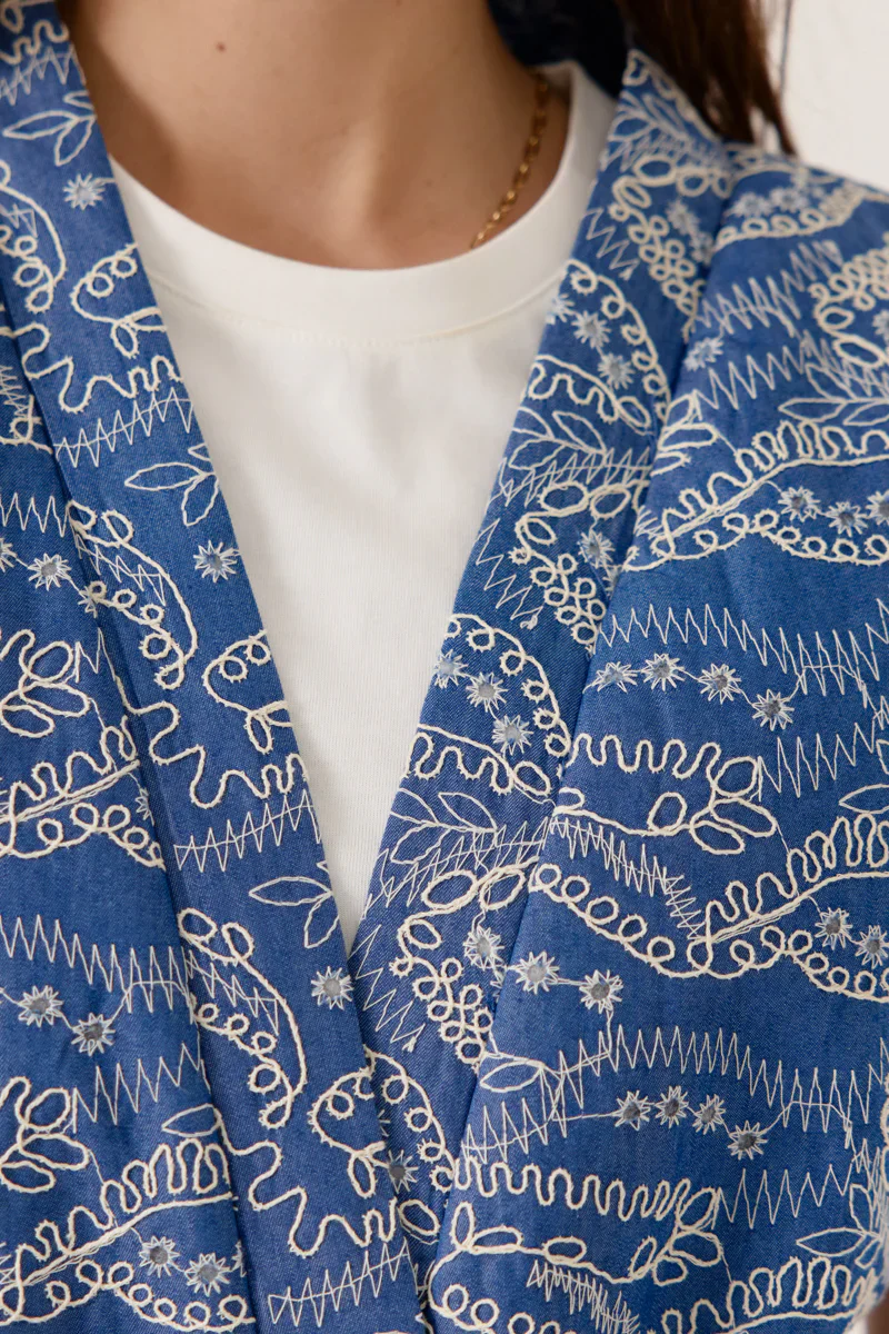 Artlove Ariazia Vest Jacket - Image 3