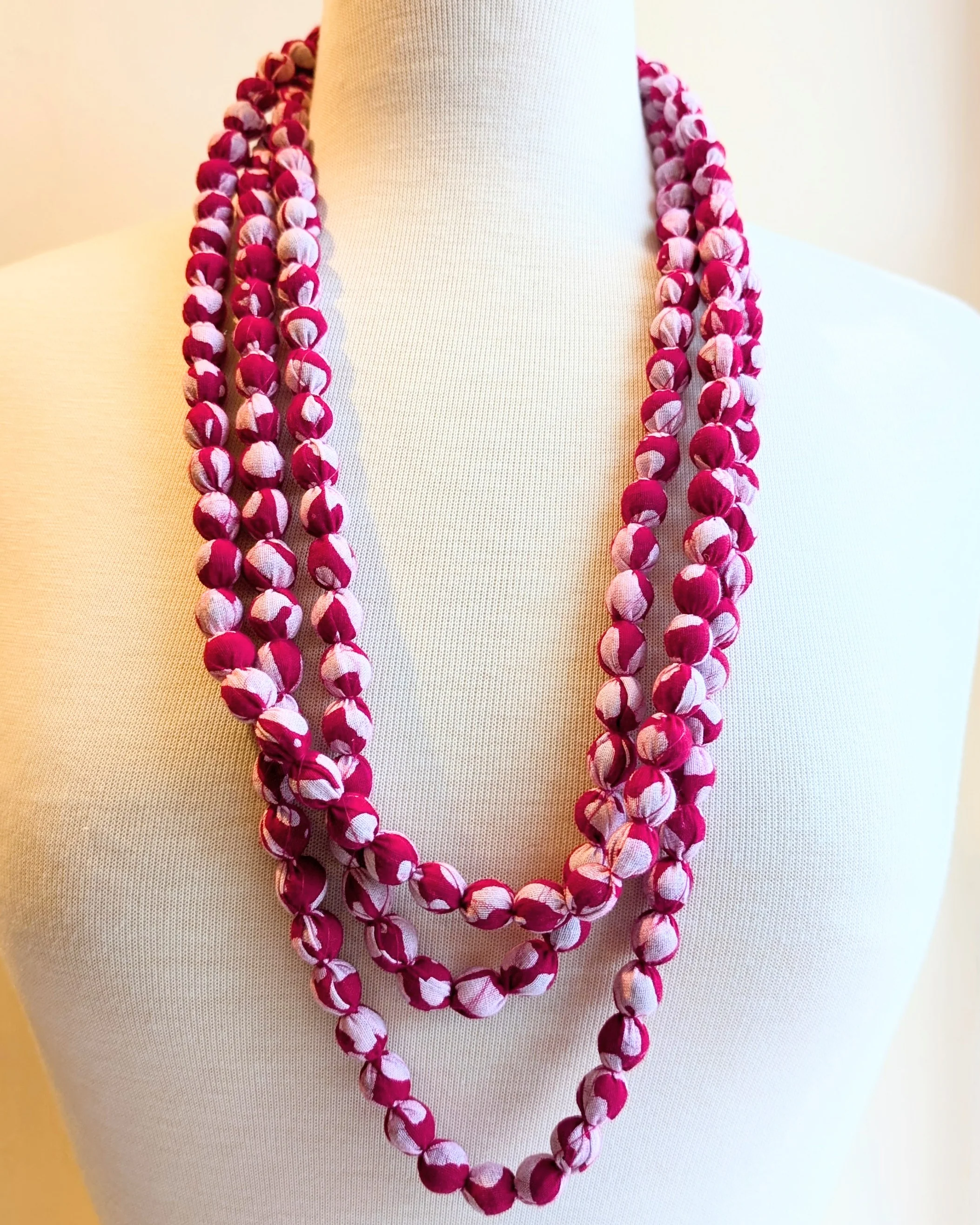 Indian Fabric Handmade Beaded Necklace Red & White - Image 2