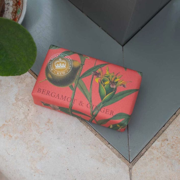 Kew Gardens Bergamot & Ginger Soap - Image 3
