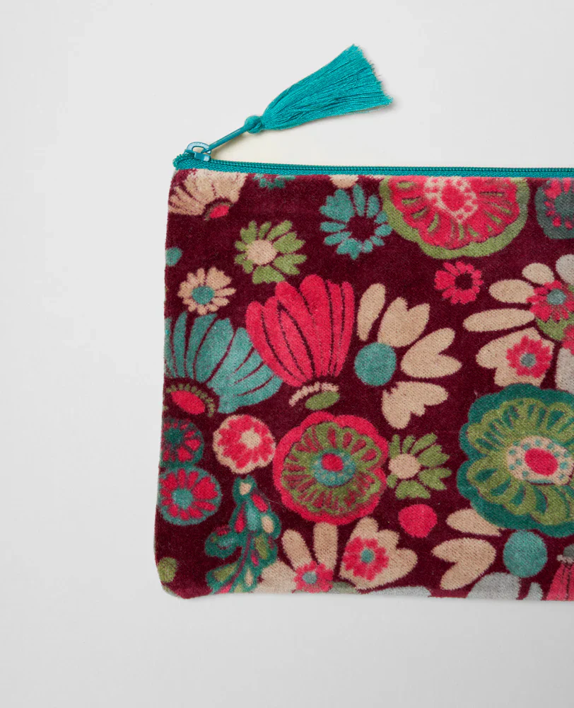 Les Touristes Medium Pouch Velvet Molly Burgundy - Image 3