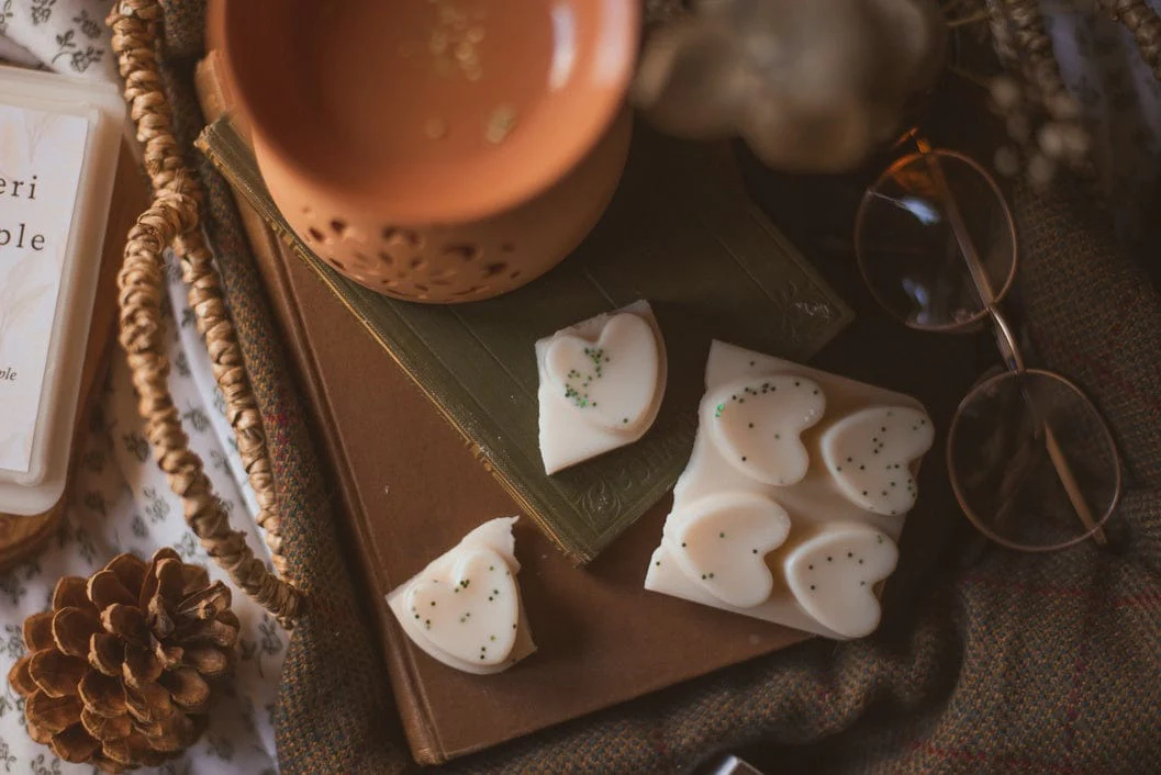 Meleri and Maple Lavender & Tonka Heart Wax Melts - Image 3