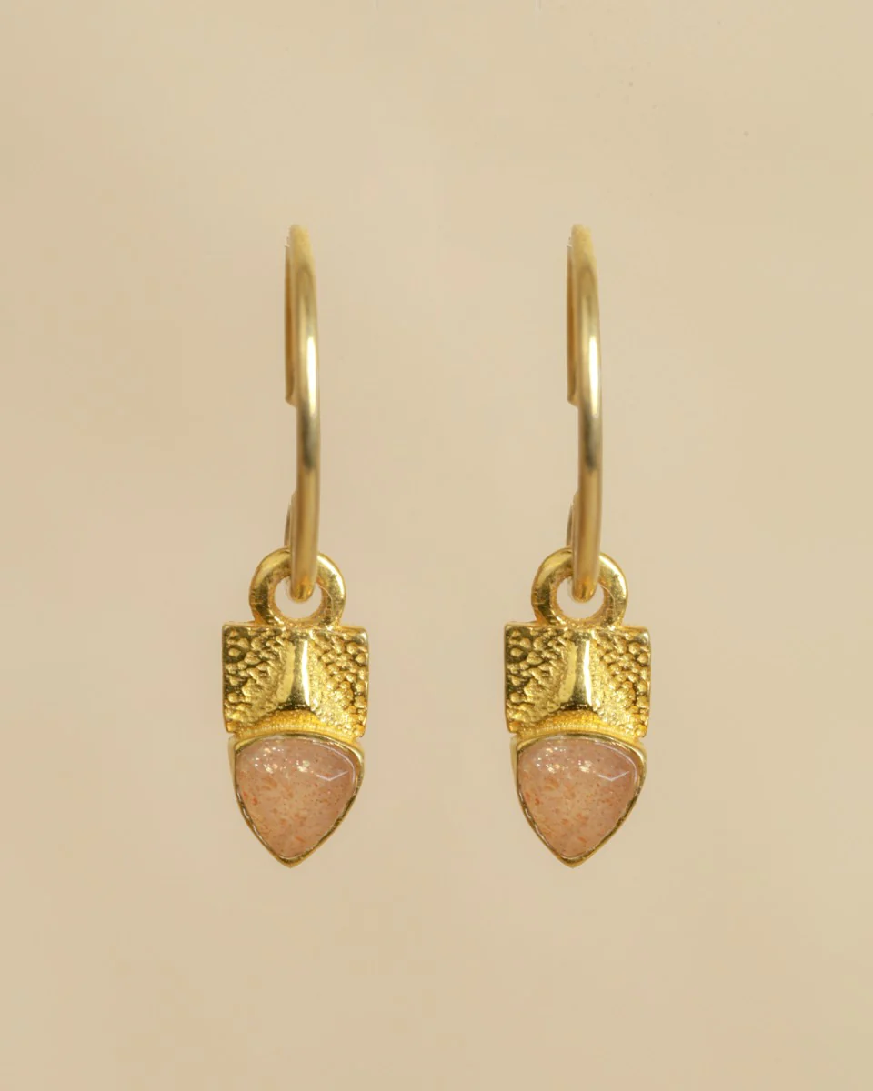 muja juma Komi Earrings Peach Moonstone
