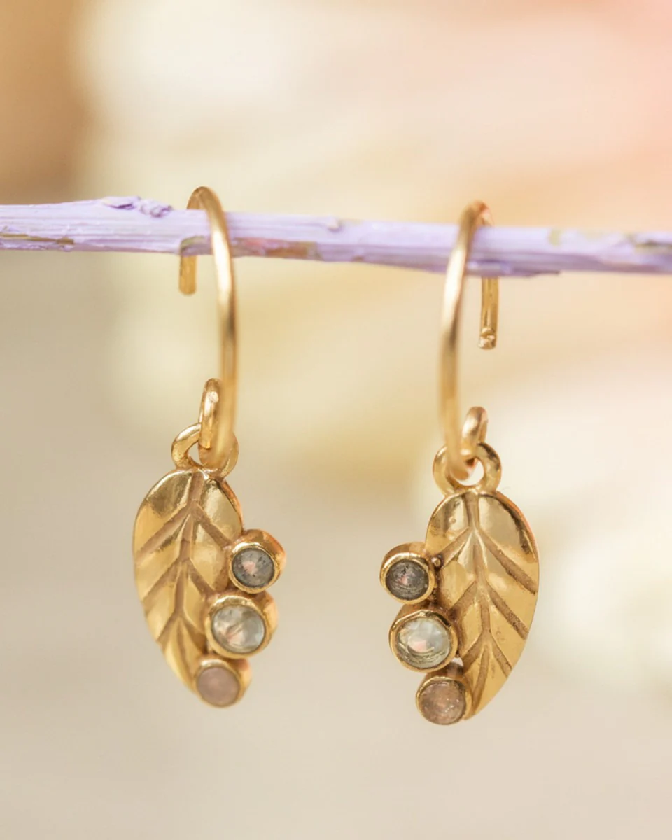 muja juma Nigella Leaf Gold Earrings
