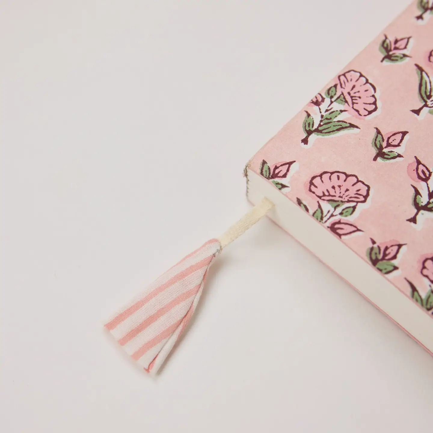 Paper Mirchi A5 Ruled Notebook- Ditsy Floral Blush - Image 4
