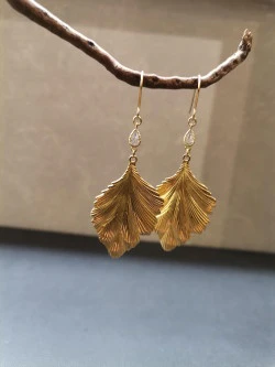 Rhinestone Teardrop Leaf Earrings Gold
